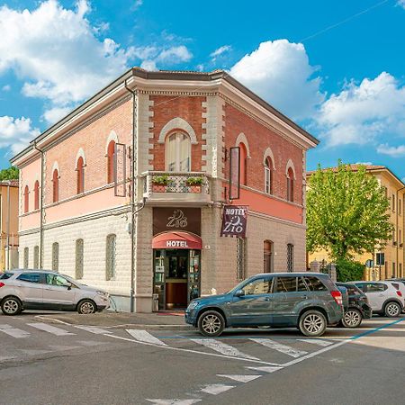 Hotel Zio Імола Екстер'єр фото