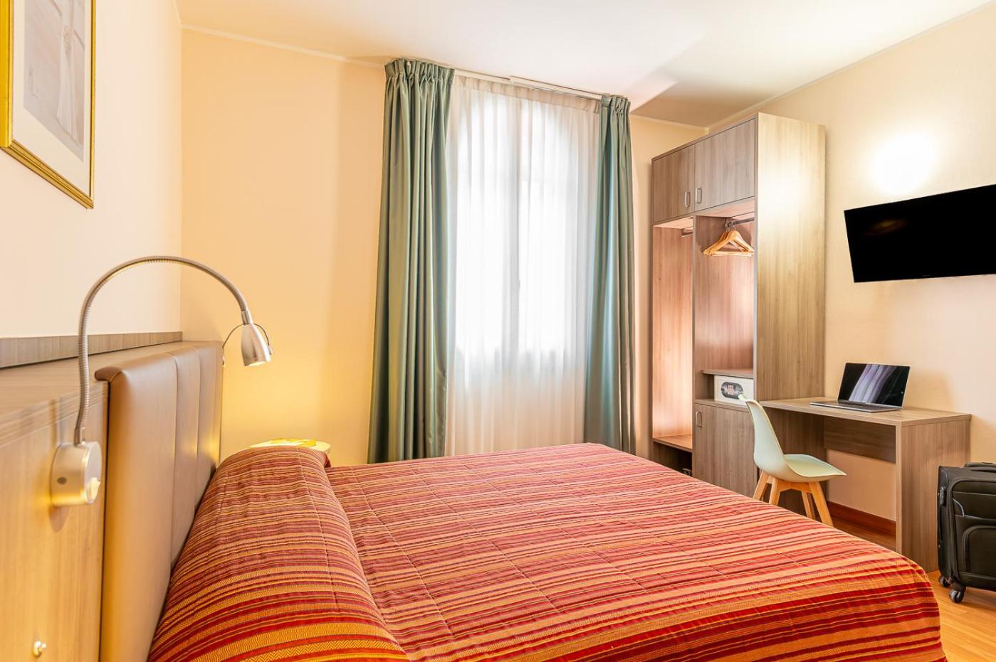 Hotel Zio Імола Екстер'єр фото