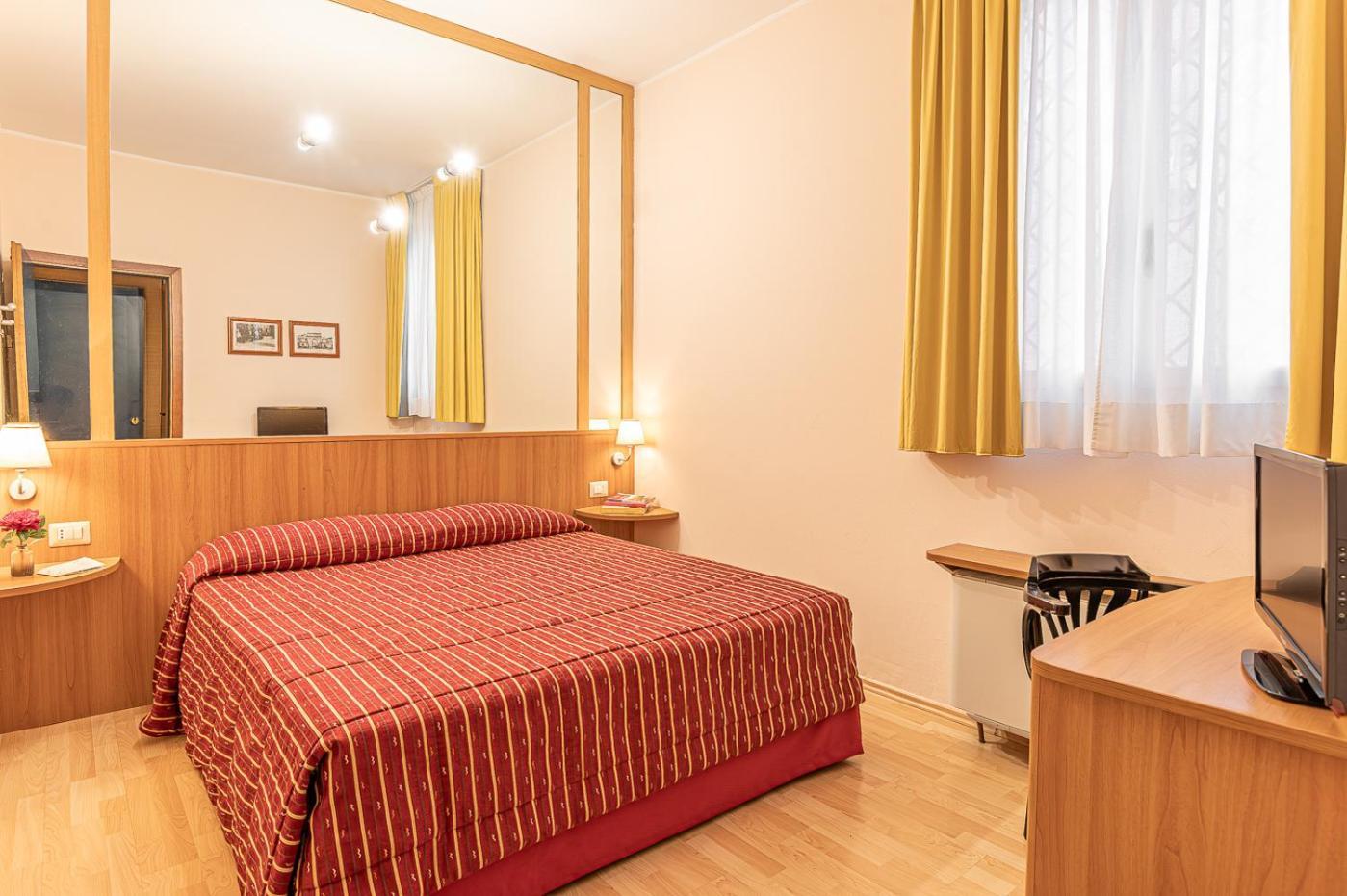 Hotel Zio Імола Екстер'єр фото